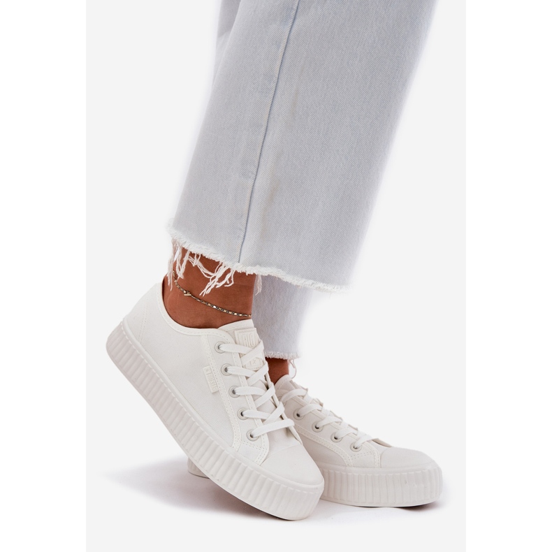 Sneaker materiali femminili sulla piattaforma bianca Big Star RR274776 bianco 1