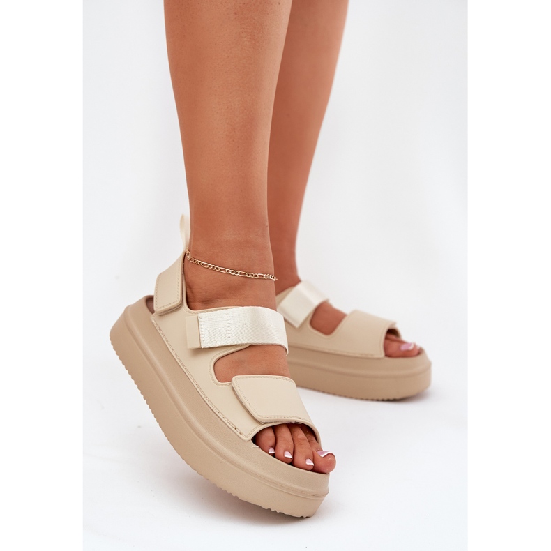 Inna Sandali da donna sulla piattaforma con beige in velcro 2
