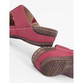 Shelvt Le pantofole delle donne rosse sulla piattaforma rosso 1