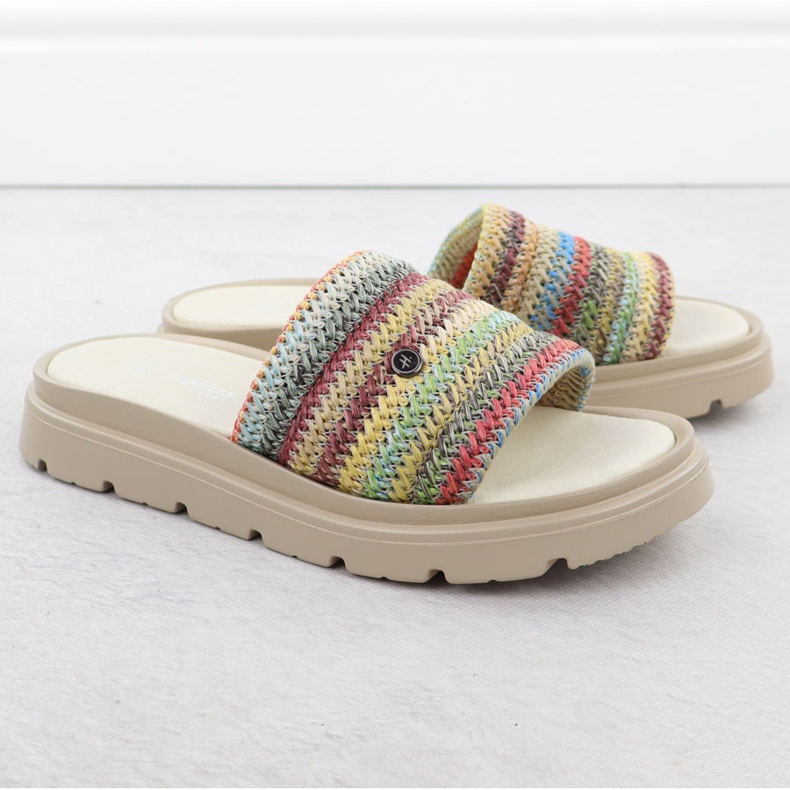 Flip in pelle femminile sulla piattaforma Multikolor Helios 156.731 multicolore 2