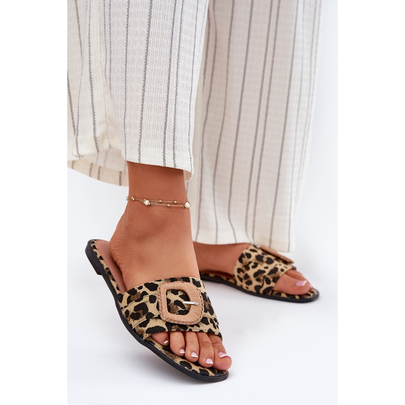 Inna Infradito da donna piatto con una fibbia leopardata decorativa marrone 2
