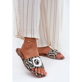 Inna Infradito da donna piatto con una fibbia zebra decorativa bianca 2