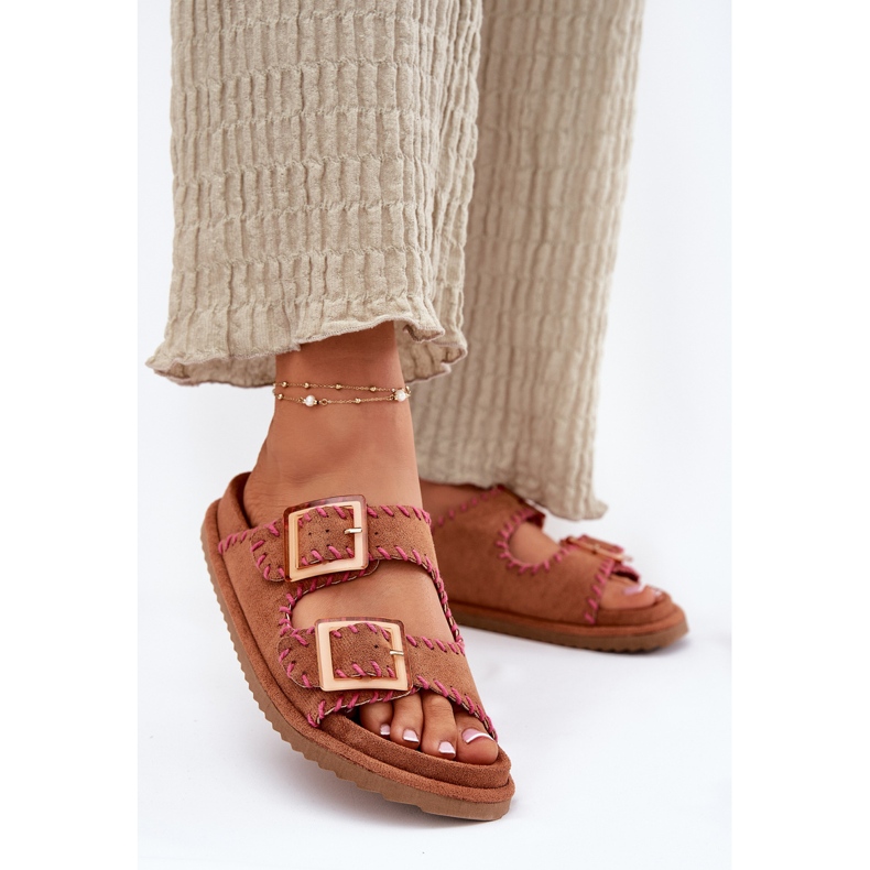 Inna Infradito da donna con fibbie e cammello decorativo marrone 2