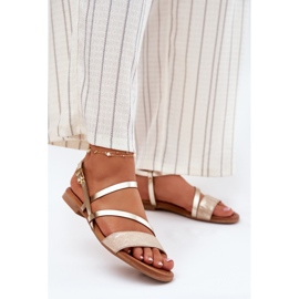 Sandali in pelle da donna con tacco piatto Maciejka 06966-25 PLN d'oro 2