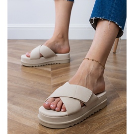 BEIGE Flaps con strisce sulla piattaforma 1