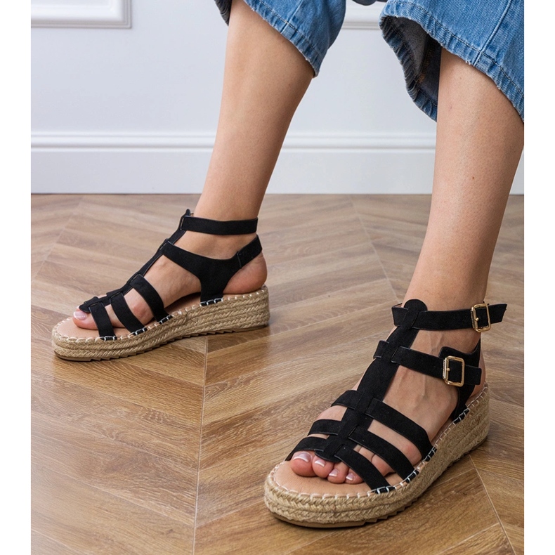 Sandali neri Espadrilles su una piattaforma bassa nero 1
