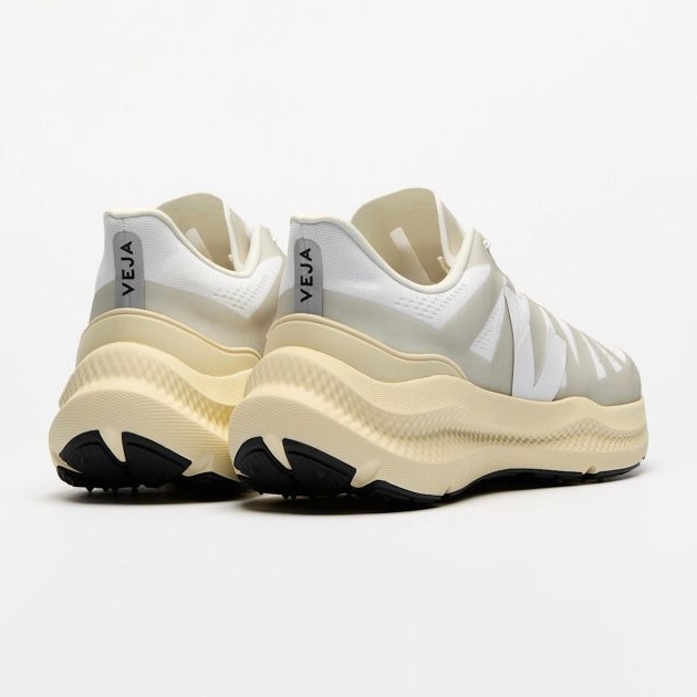 Veja Condor 3 Adv Enmesh CE2820742A Scarpe da corsa bianco 2