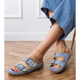 Flip blu con morsetti e ricami su strisce 2