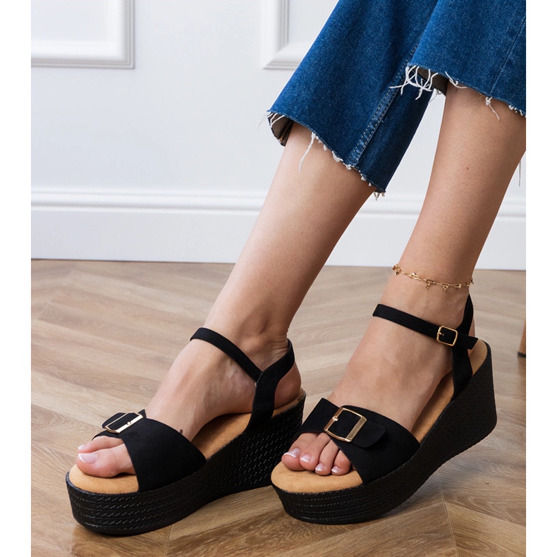 Sandali da donna nera con fibbia decorativa nero 2