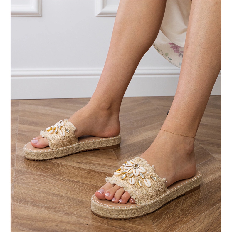 Espadrilles flip golden con gusci d'oro 1