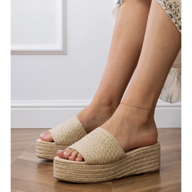 Beige espadrilles sulla piattaforma 1