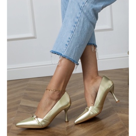 Pompe d'oro da donna classiche con zirconi 2