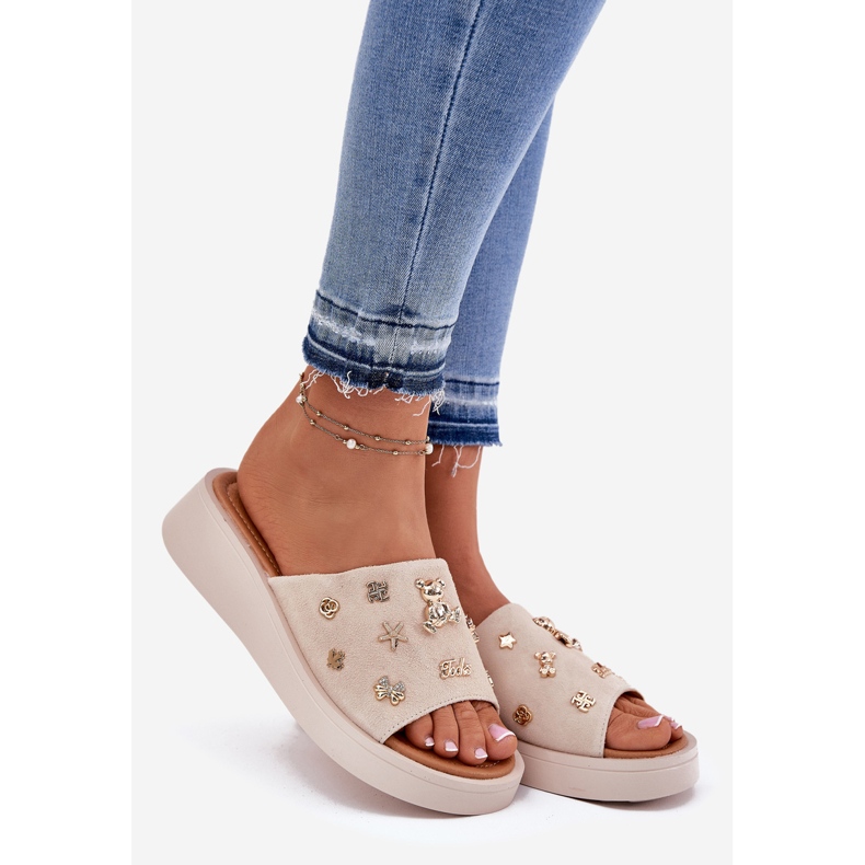 Flip di pelle scamosciata femminile con vinceza 66741 beige 1