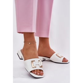 Vinceza Eleganti pantofole da donna su un blocco con un dettaglio dorato Vincez 62229 White bianco 2