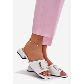 Vinceza Eleganti pantofole da donna su un blocco con un dettaglio dorato Vincez 62229 White bianco 1