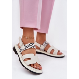 Vinceza 66780 sandali leopardo beige con tacchi piatti 2