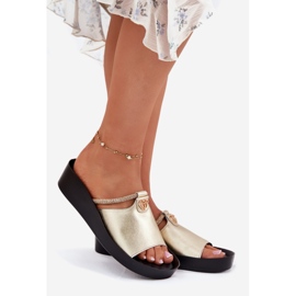 S.Barski Flip-flop in pelle femminile con una striscia dorata decorativa Kv51-034 d'oro 1