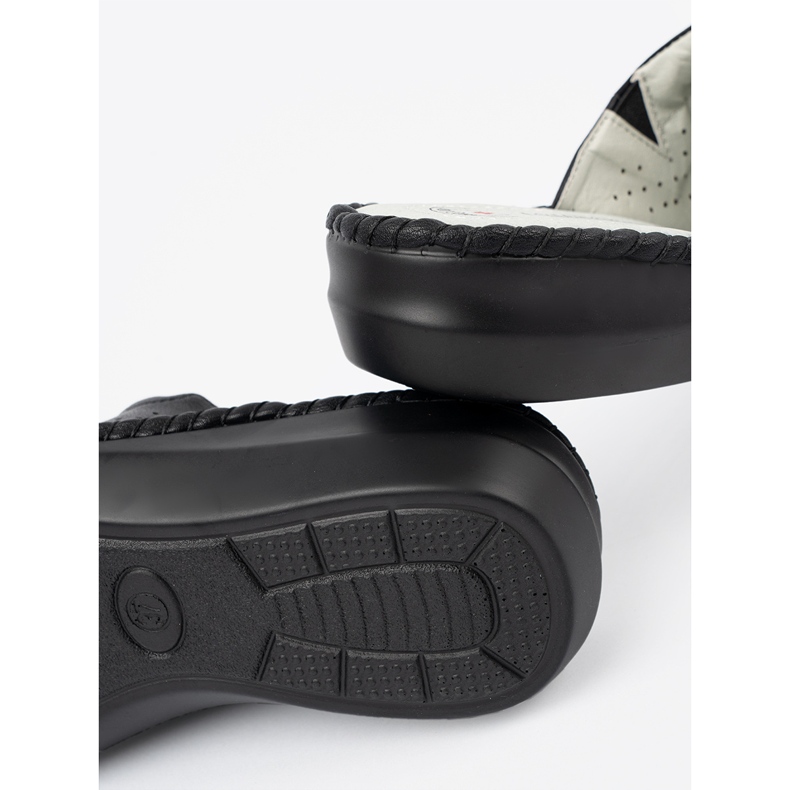 J. Star Pantofole con una pelle in pelle nera nero 1