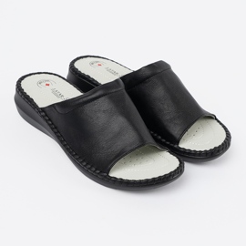 J. Star Pantofole da donna nera con un inserto in pelle nero 2