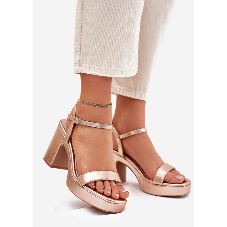 Sandali in pelle eco sul palo oro rosa d'oro 1