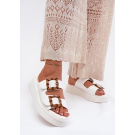 Slifor da donna in pelle Eco sulla piattaforma con fibbie bianche bianco 2
