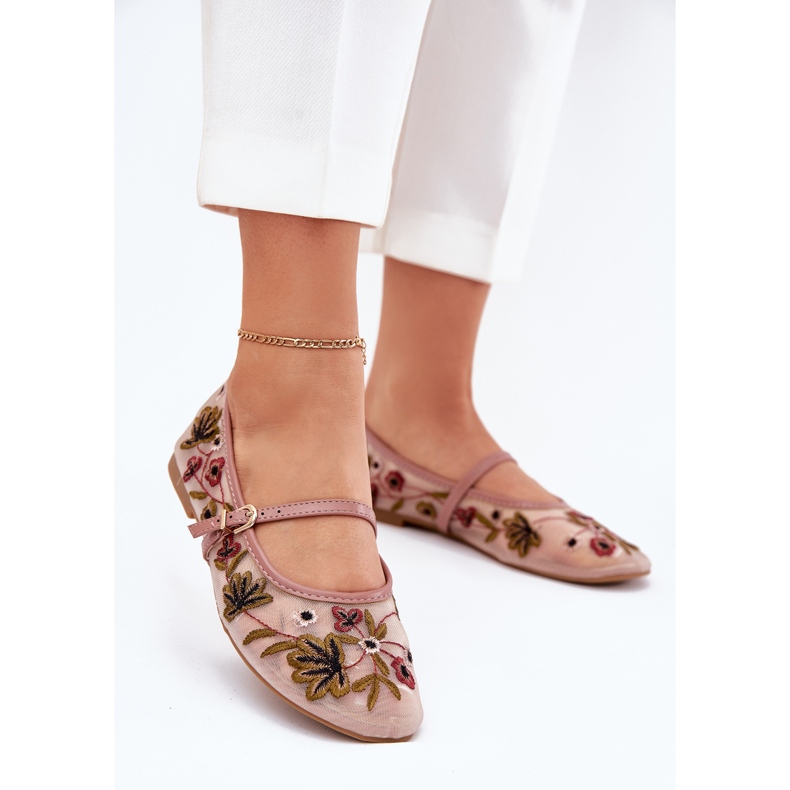 Ballerine con ricamo e cintura rosa 2