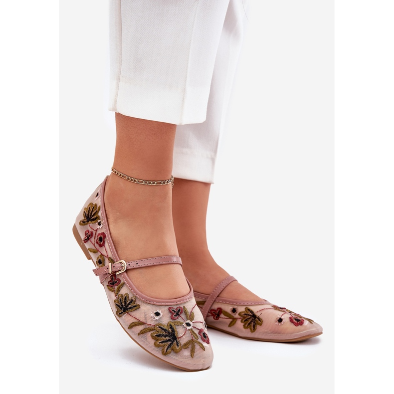 Ballerine con ricamo e cintura rosa 1