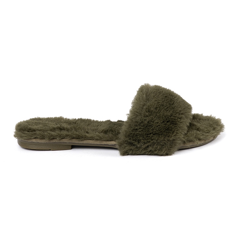 Donne di pelliccia verde 1