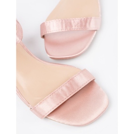 Sandali rosa chiaro sul palo 1