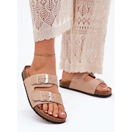 Infradito da donna sulla piattaforma di sughero beige fibbie 2
