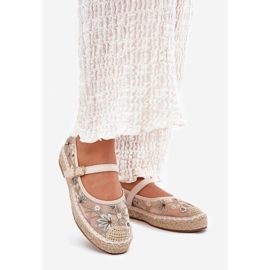 Mesh espadrilles con ricamo sulla piattaforma beige 1