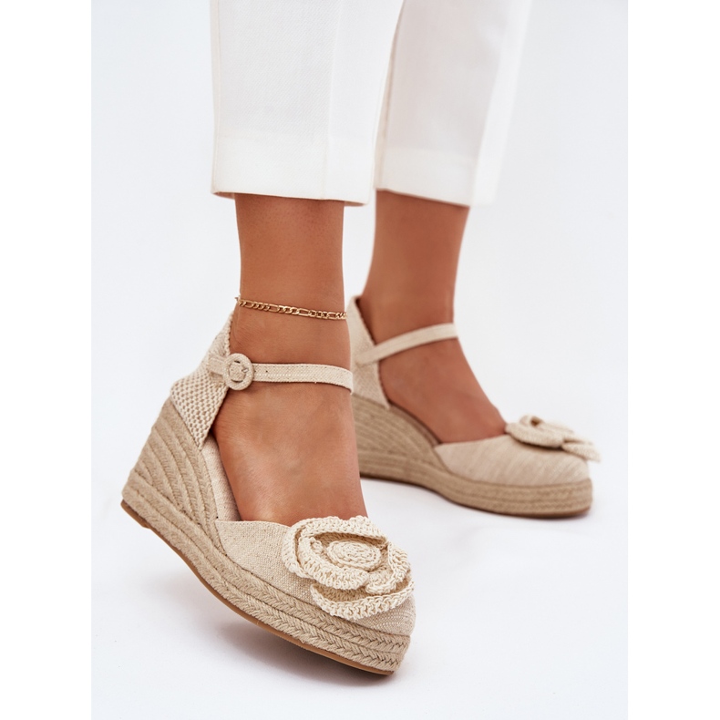Sandali a cuneo femminile con treccia e uncinetto beige 2
