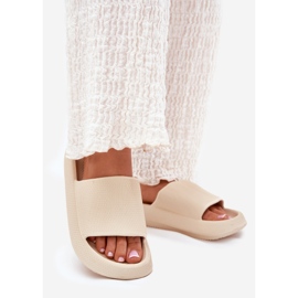 Infradito da donna in schiuma beige chiaro con suola spessa 1