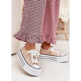 Sneaker femminili sulla piattaforma con pin dorati beige 2