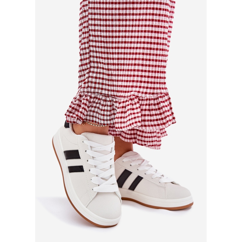 Scarpe sportive da donna con sneaker con eco in pelle bianca 1