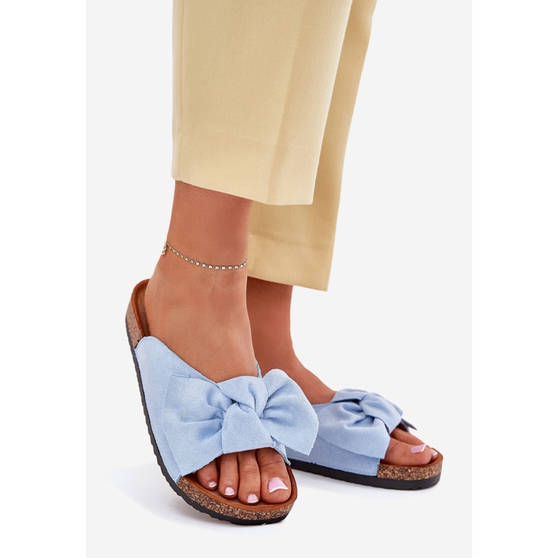 Infradito da donna sulla suola di sughero con un fiocco blu 1
