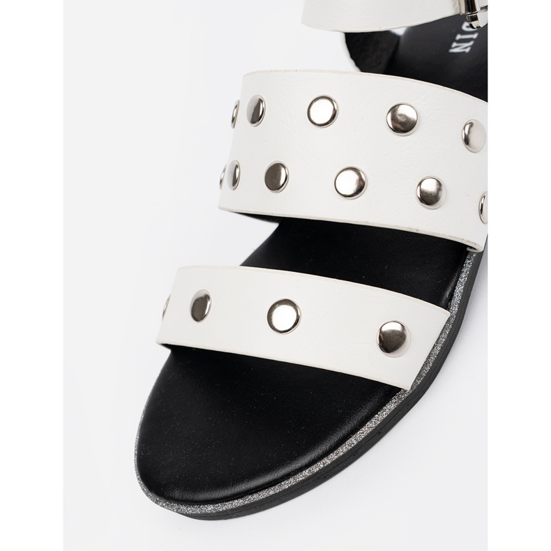 Goodin Sandali bianchi con borchie bianco 1
