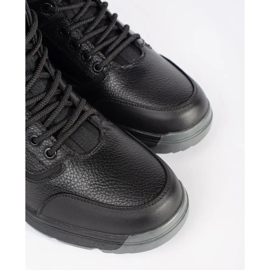 Stivali da uomo isolati alti nero 1