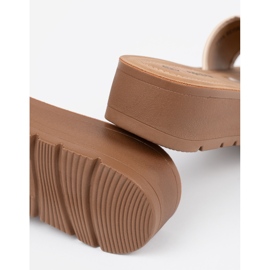 Seastar Pantofole decorate con un morsetto dorato d'oro 1