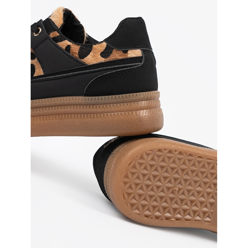 Sneaker nere femminili con inserti con stampa leopardata nero 1