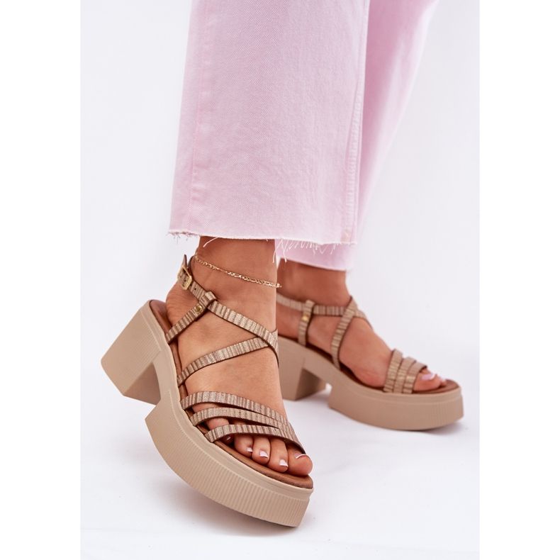 Sandali in pelle femminile Maciejka 06990-25 PLN d'oro 2