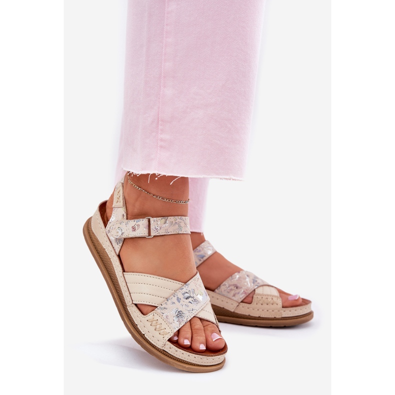 Sandali in pelle femminile sulla piattaforma Ecru Maciejka L7064-37 beige 1
