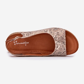 Sandali in pelle femminile su cuneo Maciejka L7069-04 beige 2