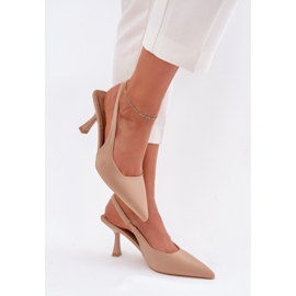 Sandali femminili sul tacco alto beige 2