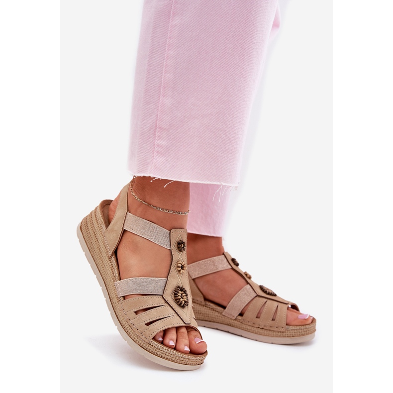 Sandali a cuneo femminile con decorazioni di beige inblu rv000015 1
