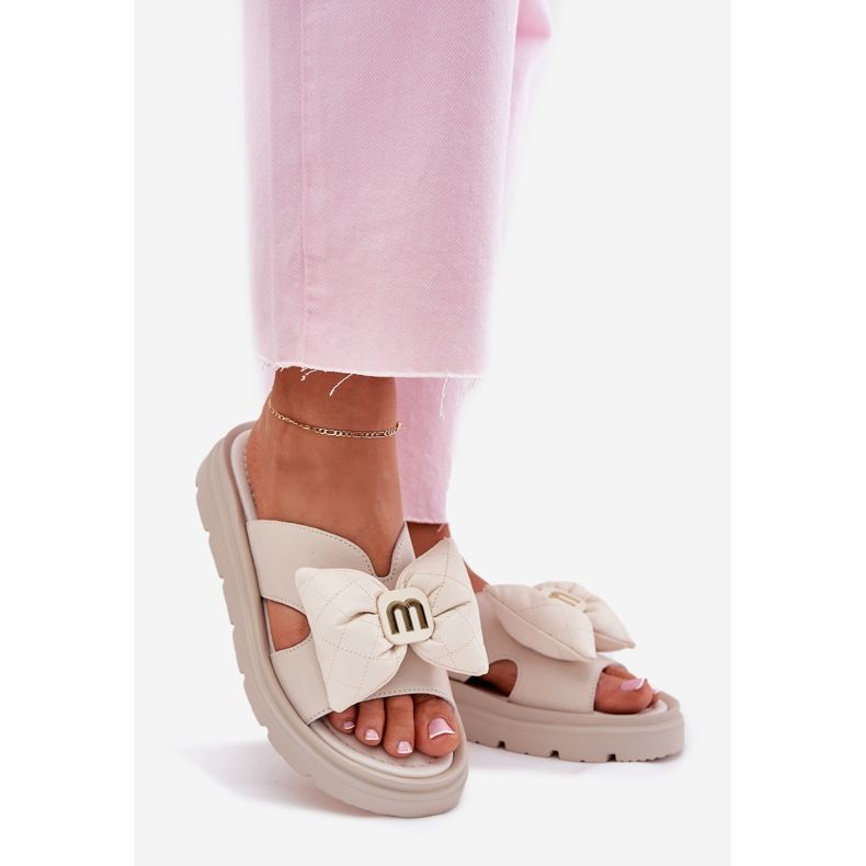 Flip in pelle femminile sulla piattaforma con Chebello 4647 beige 1