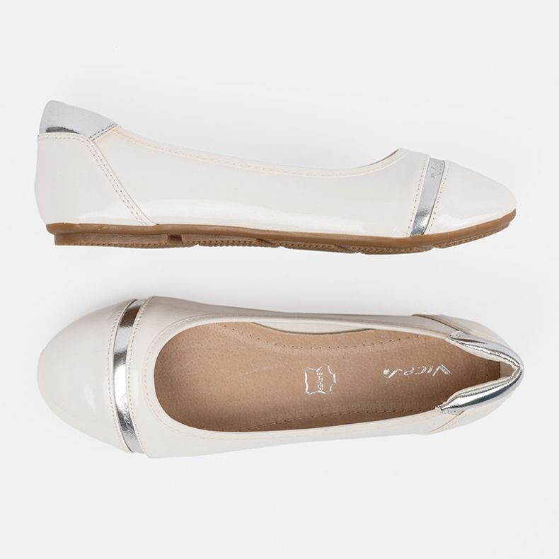 Ballerine bianche con decorazione d'argento bianco 2