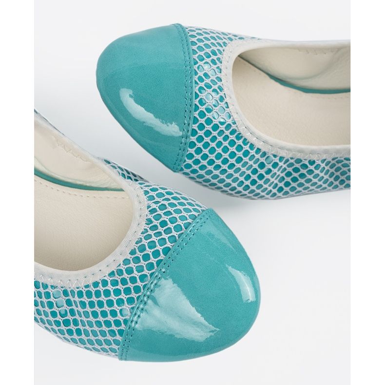 Ballerine blu con un colino bianco 2