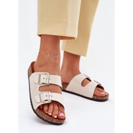 Pantofole da donna su una piattaforma di sughero con fibbie beige 2