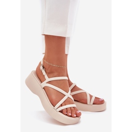 Sandali femminili sulla piattaforma con strisce di cuscinetti leggeri beige 1